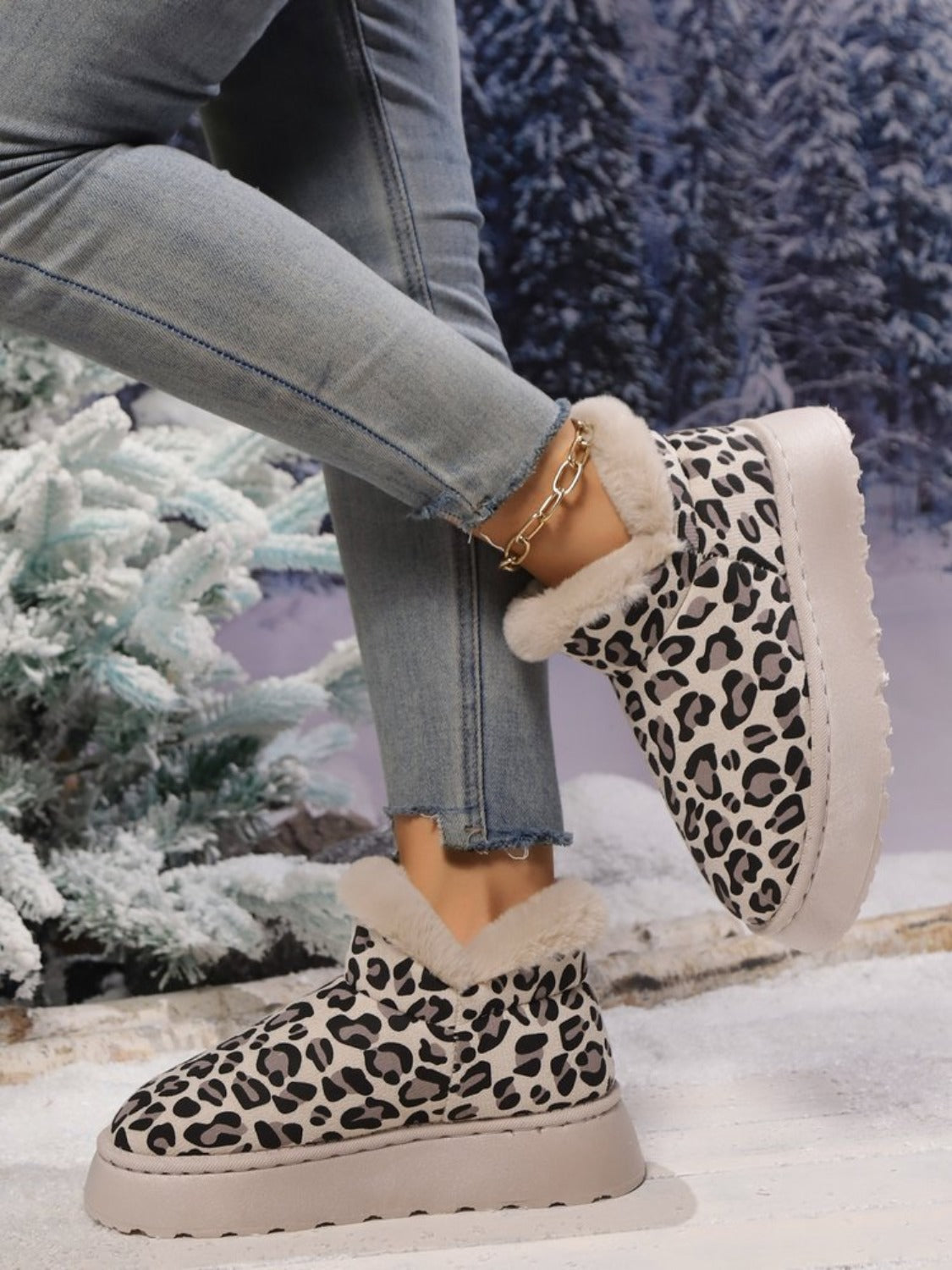 Thermal Leopard Round Toe Platform Boots